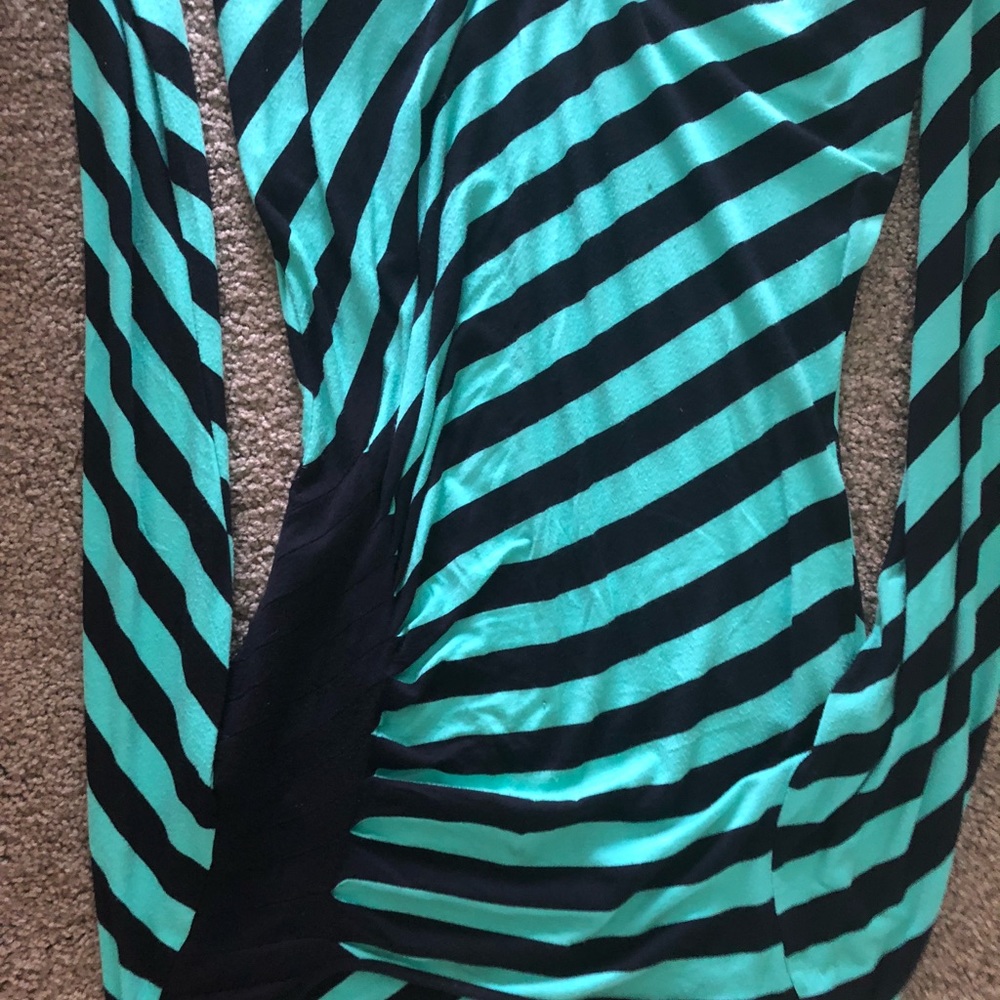 Tops - Picture 3 of 3